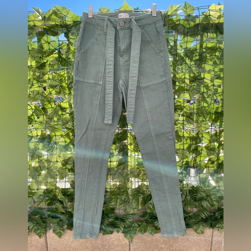 SO tied jeans